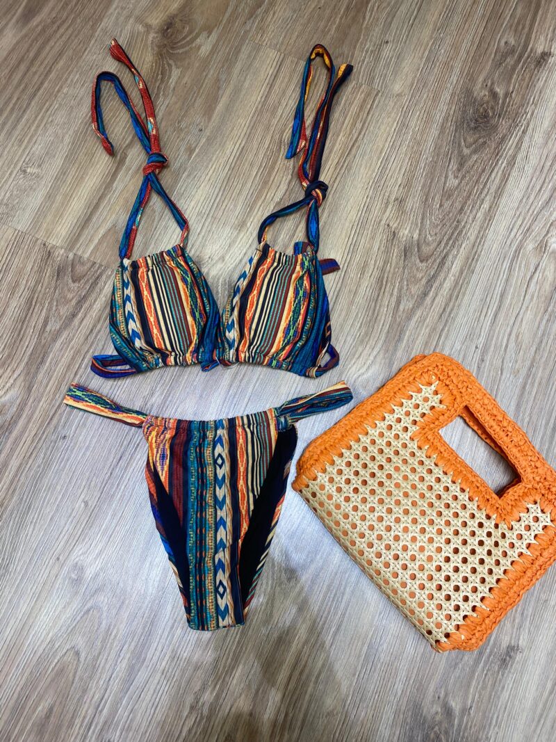 bikini savana