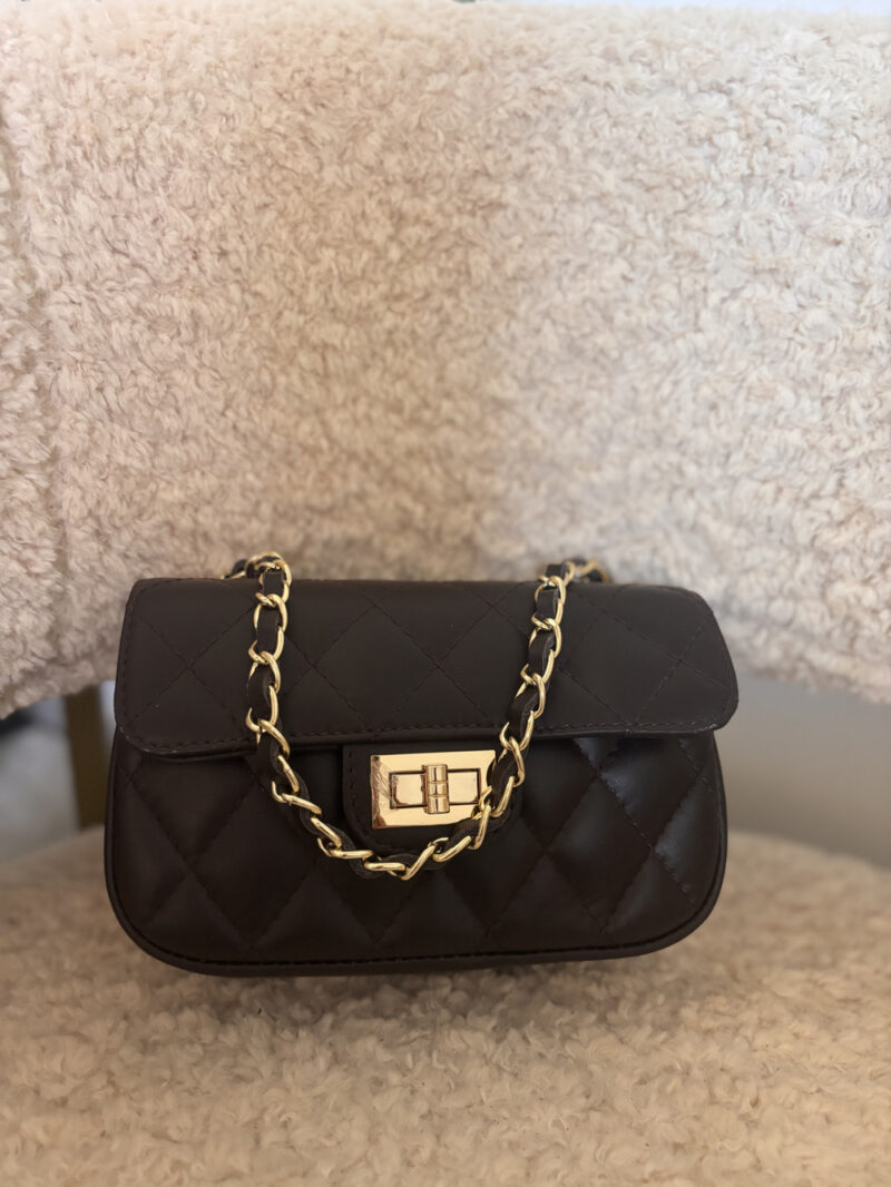 chanel piccola- choco